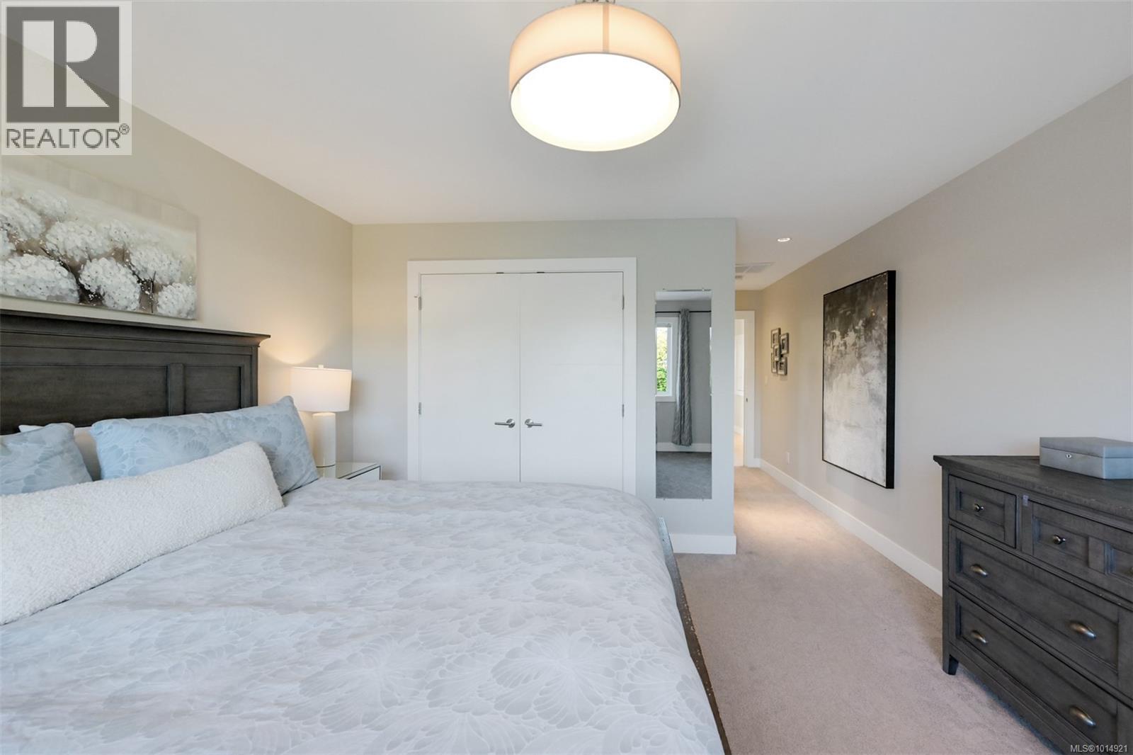 2240 Woodhouse Rd, Oak Bay