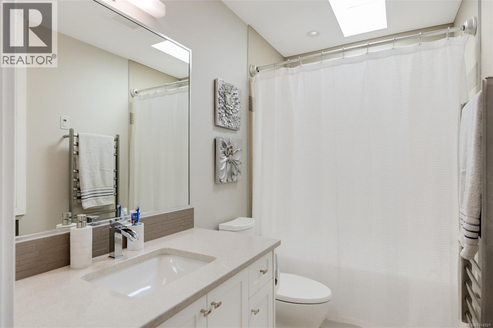 2240 Woodhouse Rd, Oak Bay