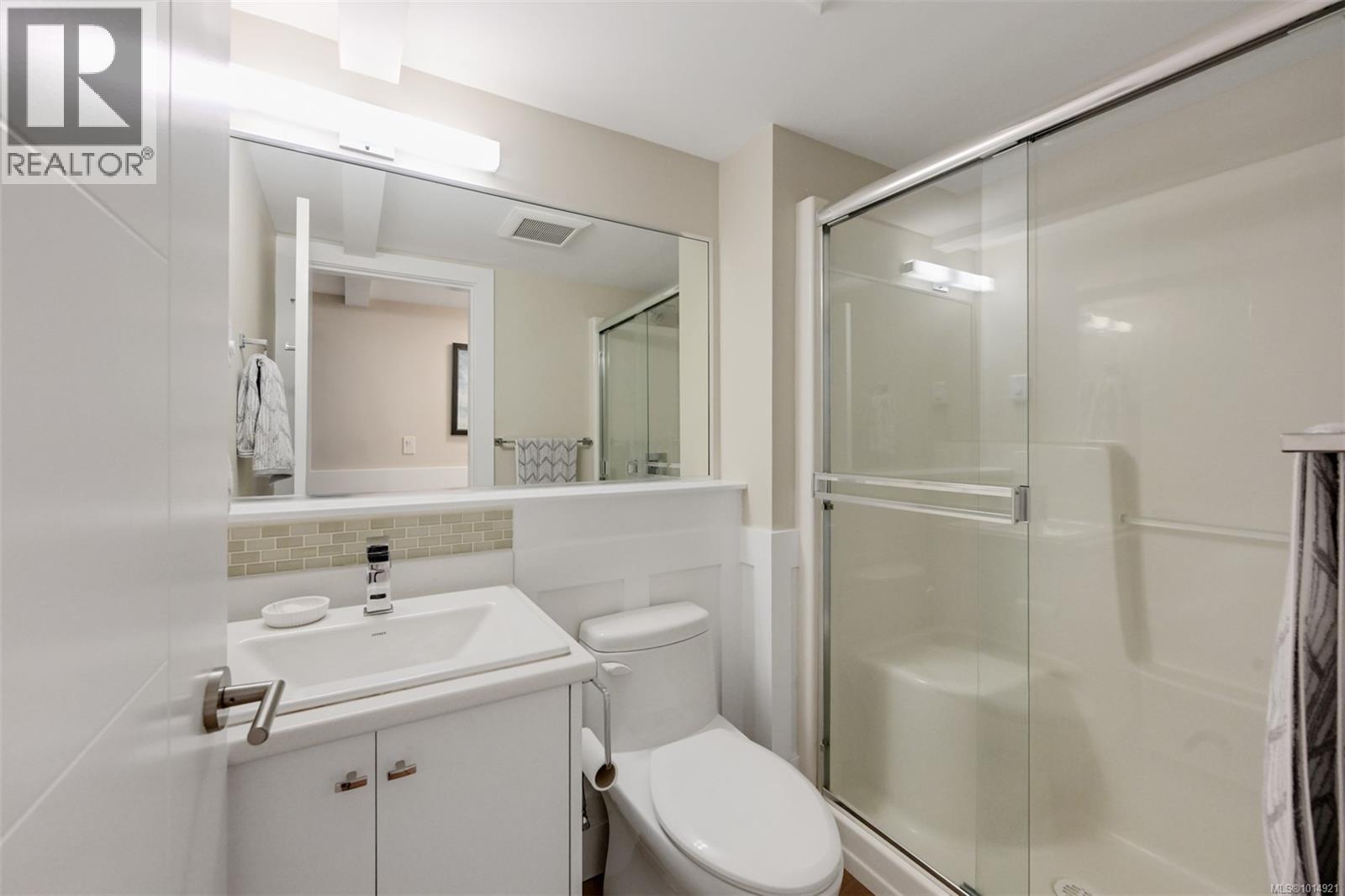 2240 Woodhouse Rd, Oak Bay