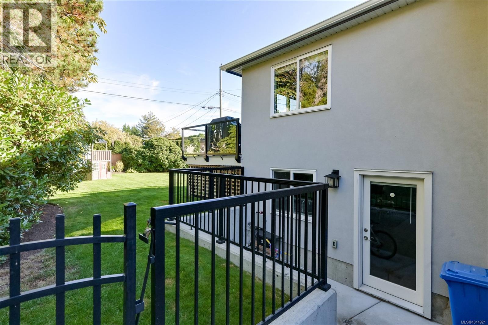 2240 Woodhouse Rd, Oak Bay