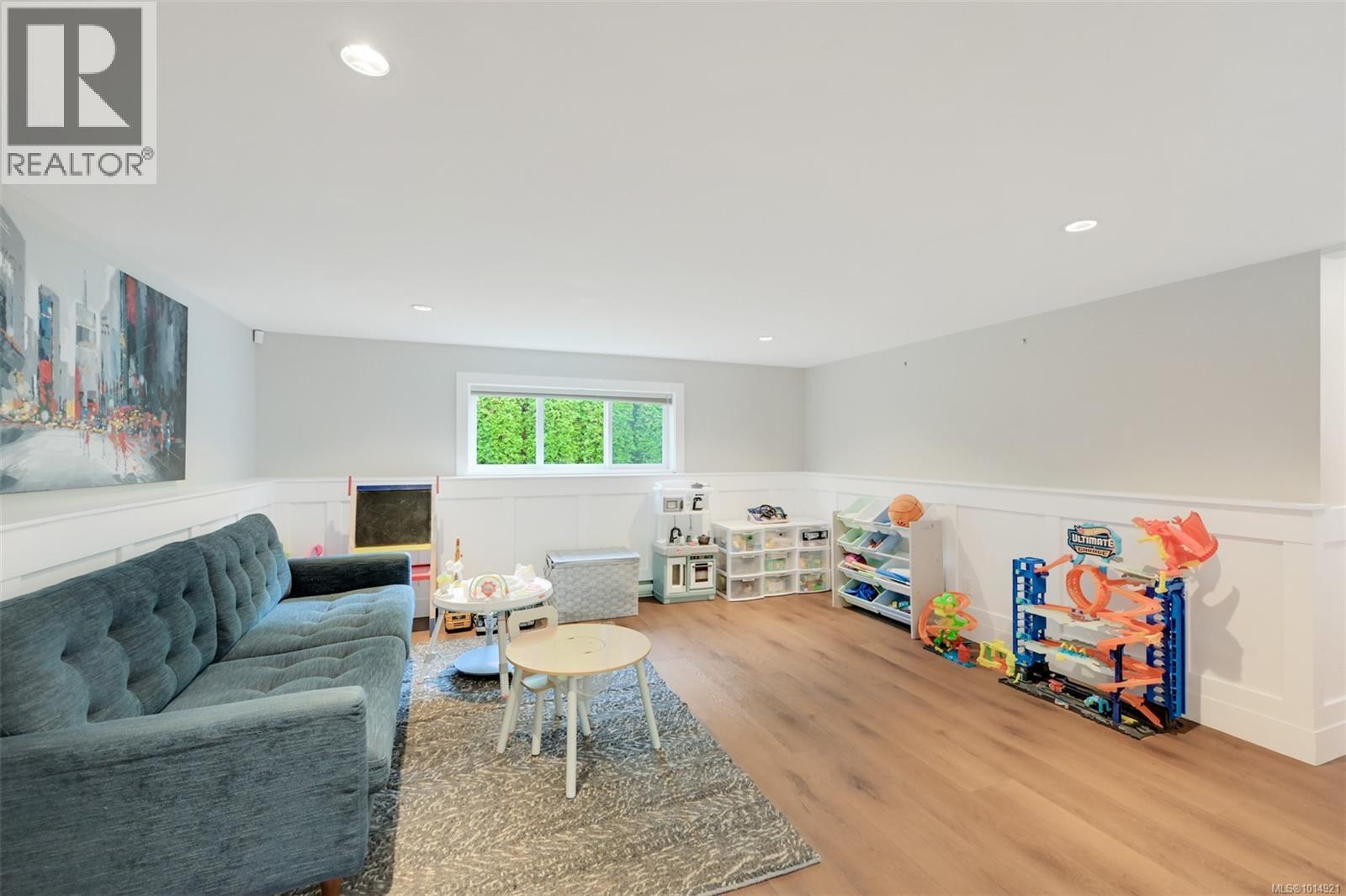 2240 Woodhouse Rd, Oak Bay