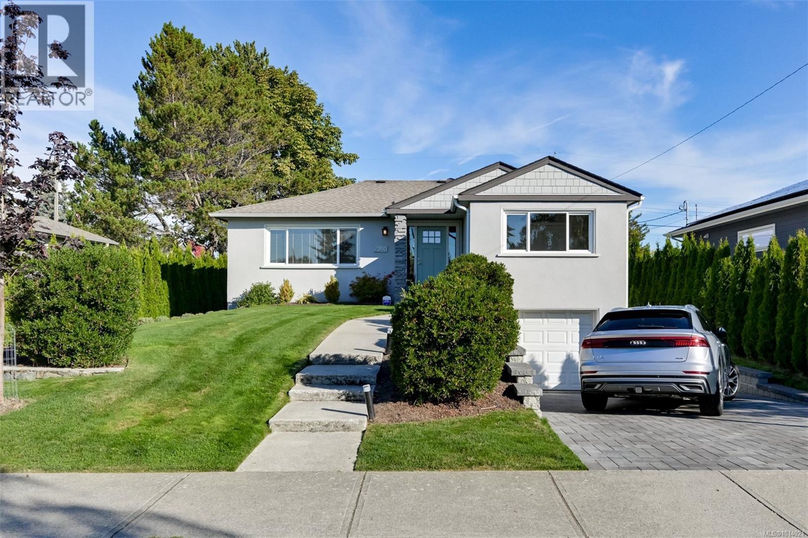 2240 Woodhouse Rd, Oak Bay