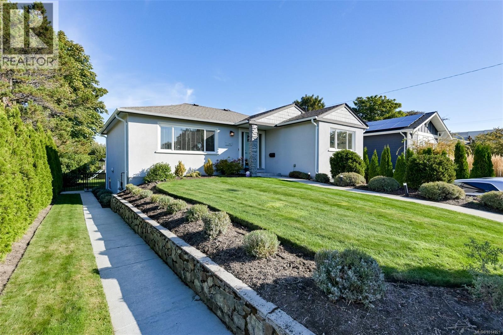 2240 Woodhouse Rd, Oak Bay