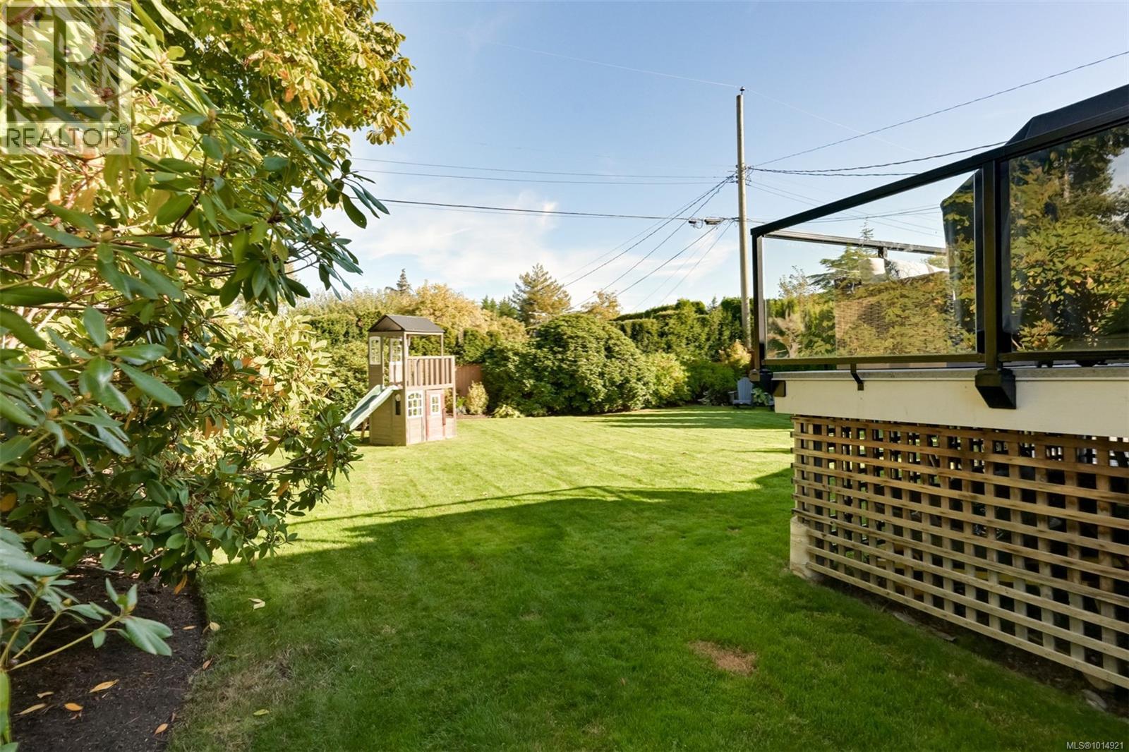 2240 Woodhouse Rd, Oak Bay