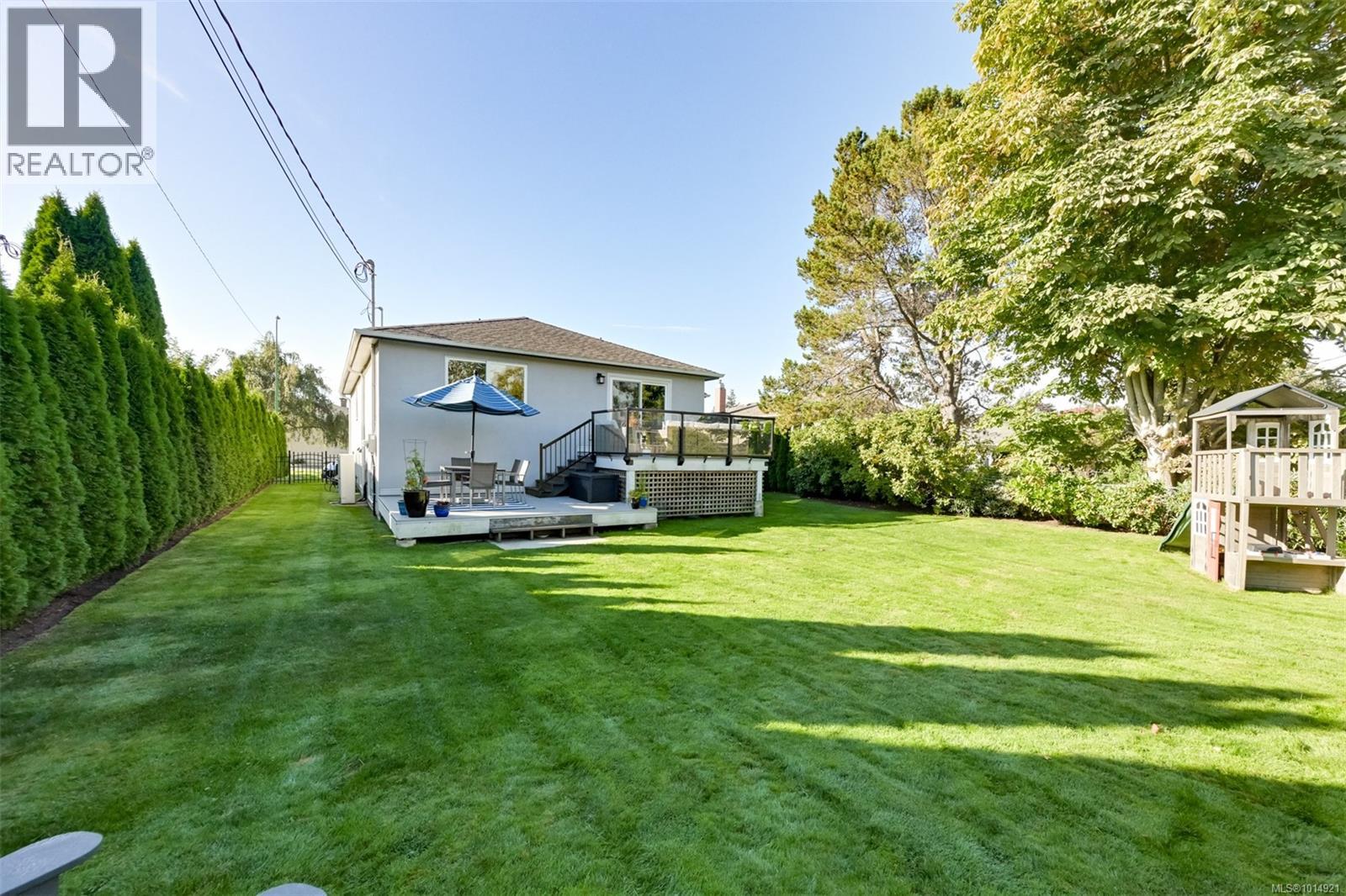 2240 Woodhouse Rd, Oak Bay