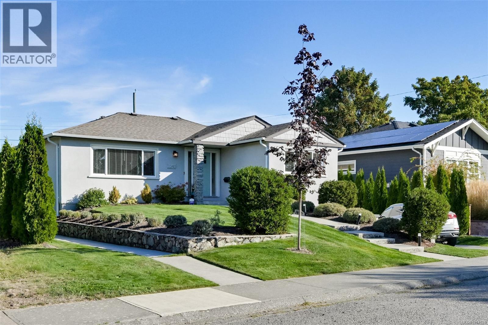 2240 Woodhouse Rd, Oak Bay