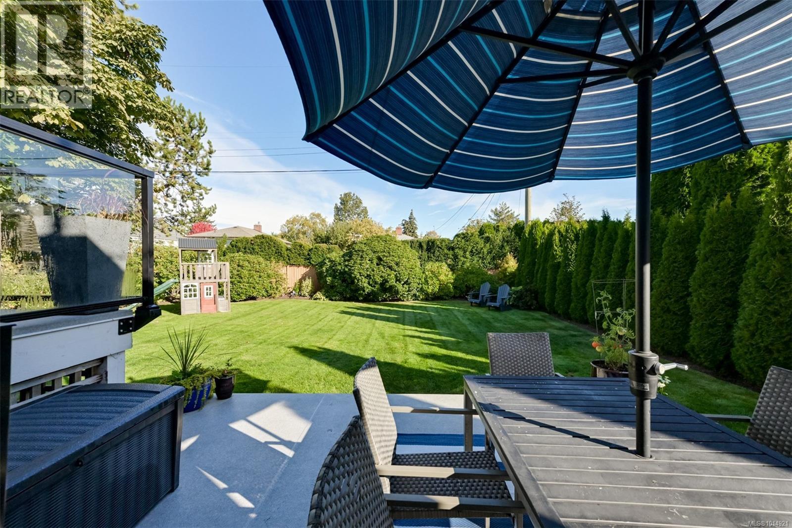 2240 Woodhouse Rd, Oak Bay