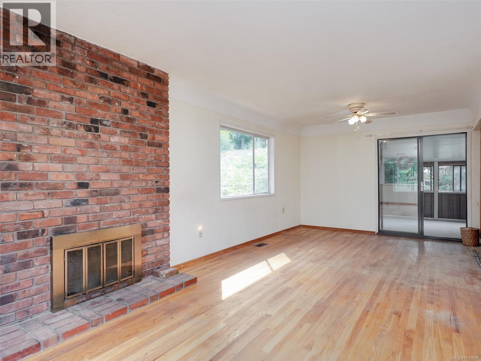 723 Genevieve Rd, Saanich