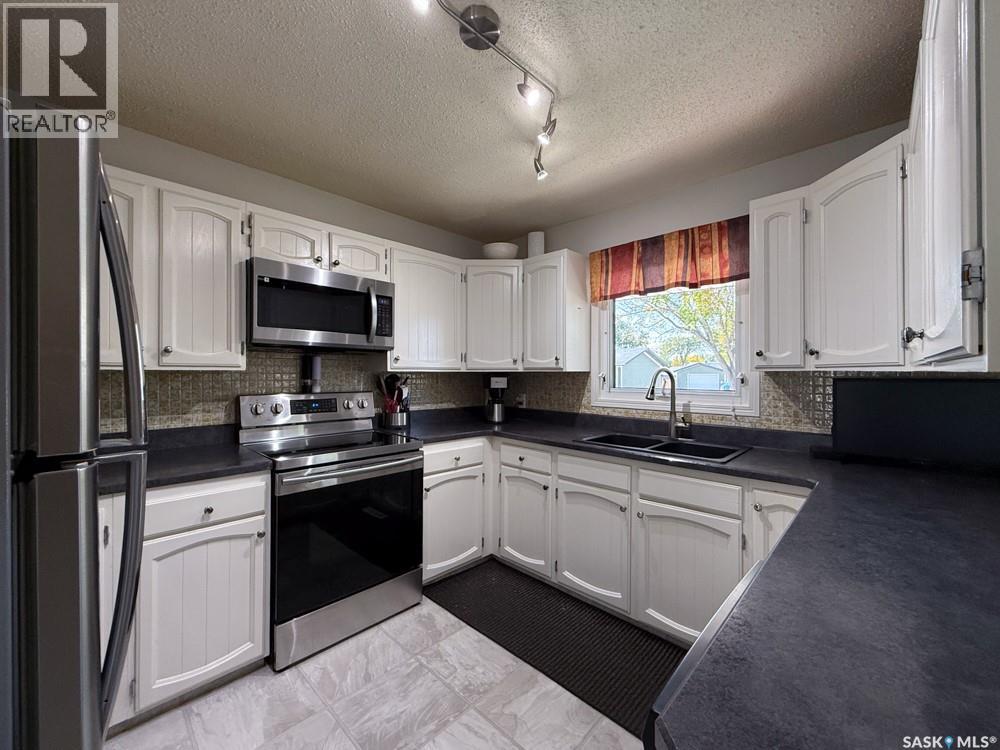 568 Poplar CRESCENT - 10