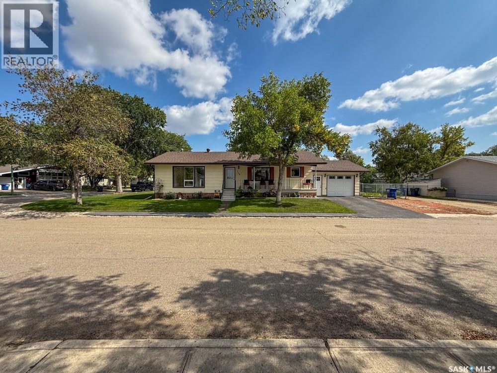 568 Poplar CRESCENT - 2