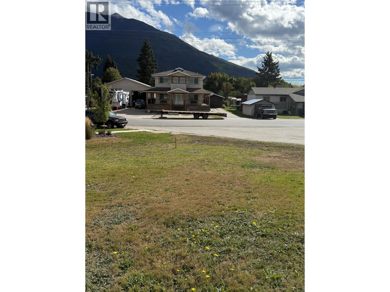 309 Taylor Street, Revelstoke
