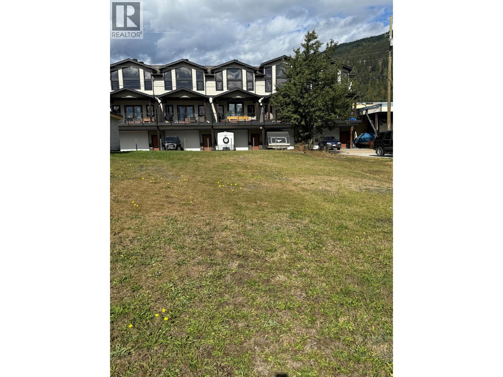 309 Taylor Street, Revelstoke