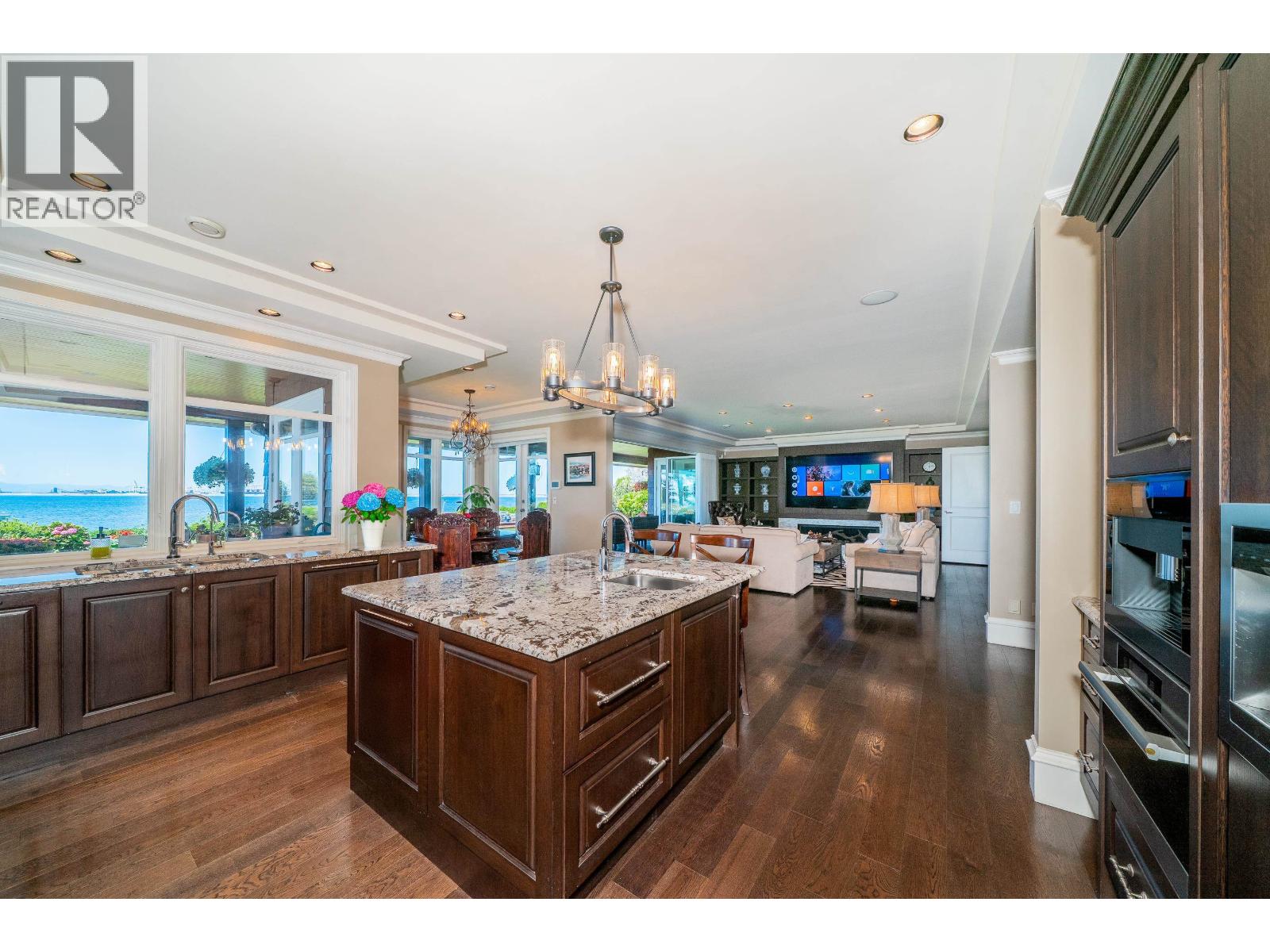 768 TSAWWASSEN BEACH ROAD, Tsawwassen