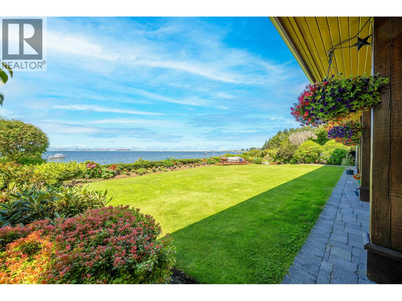 768 TSAWWASSEN BEACH ROAD, Tsawwassen