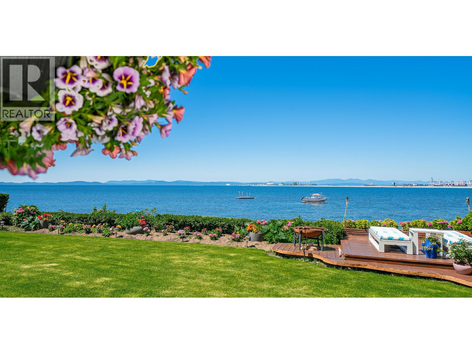 768 TSAWWASSEN BEACH ROAD, Tsawwassen