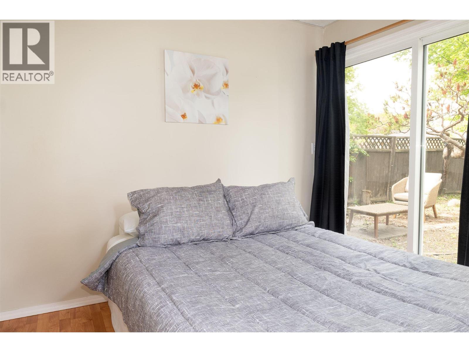  792 Dehart Avenue, Kelowna