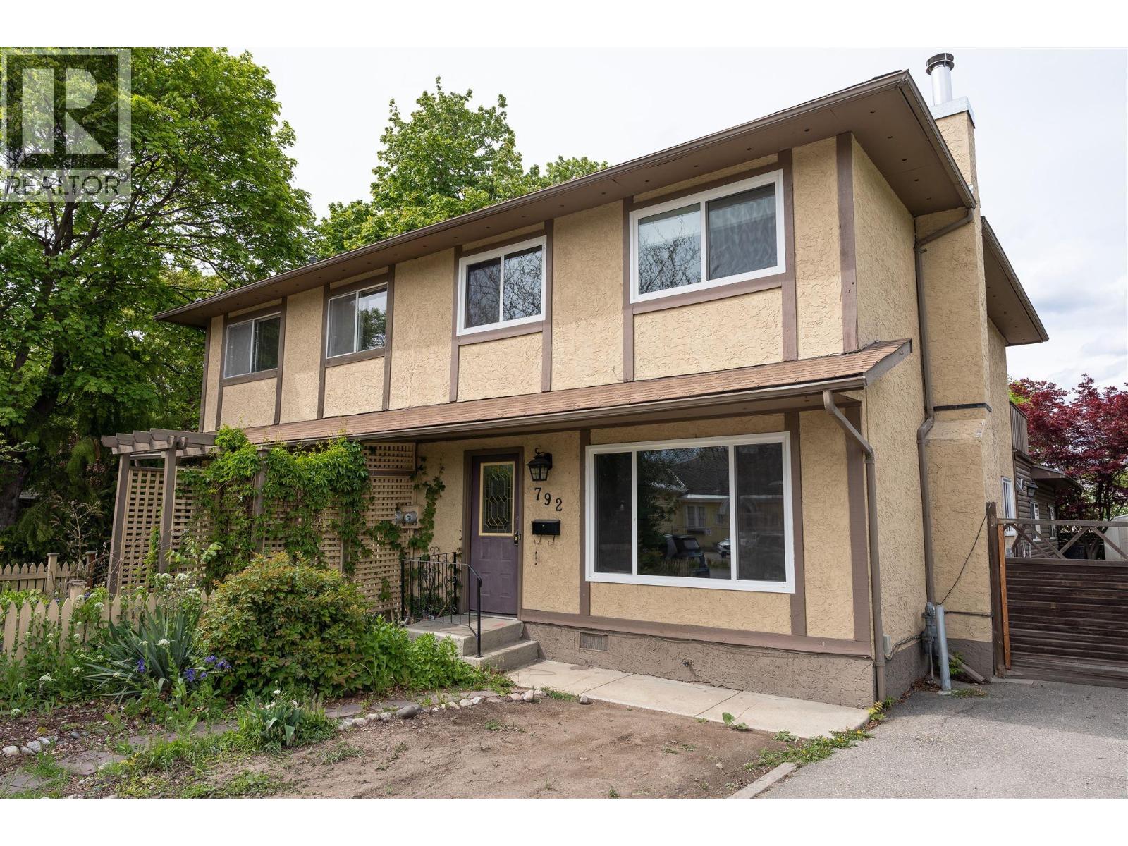  792 Dehart Avenue, Kelowna