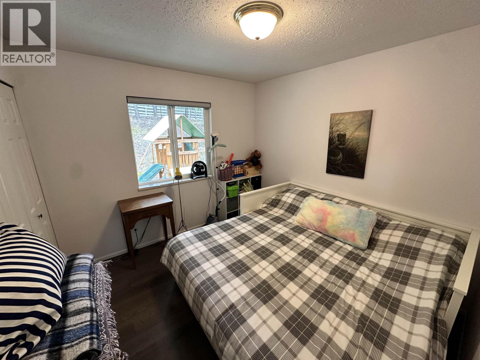 5236 KALLUM DRIVE - 32