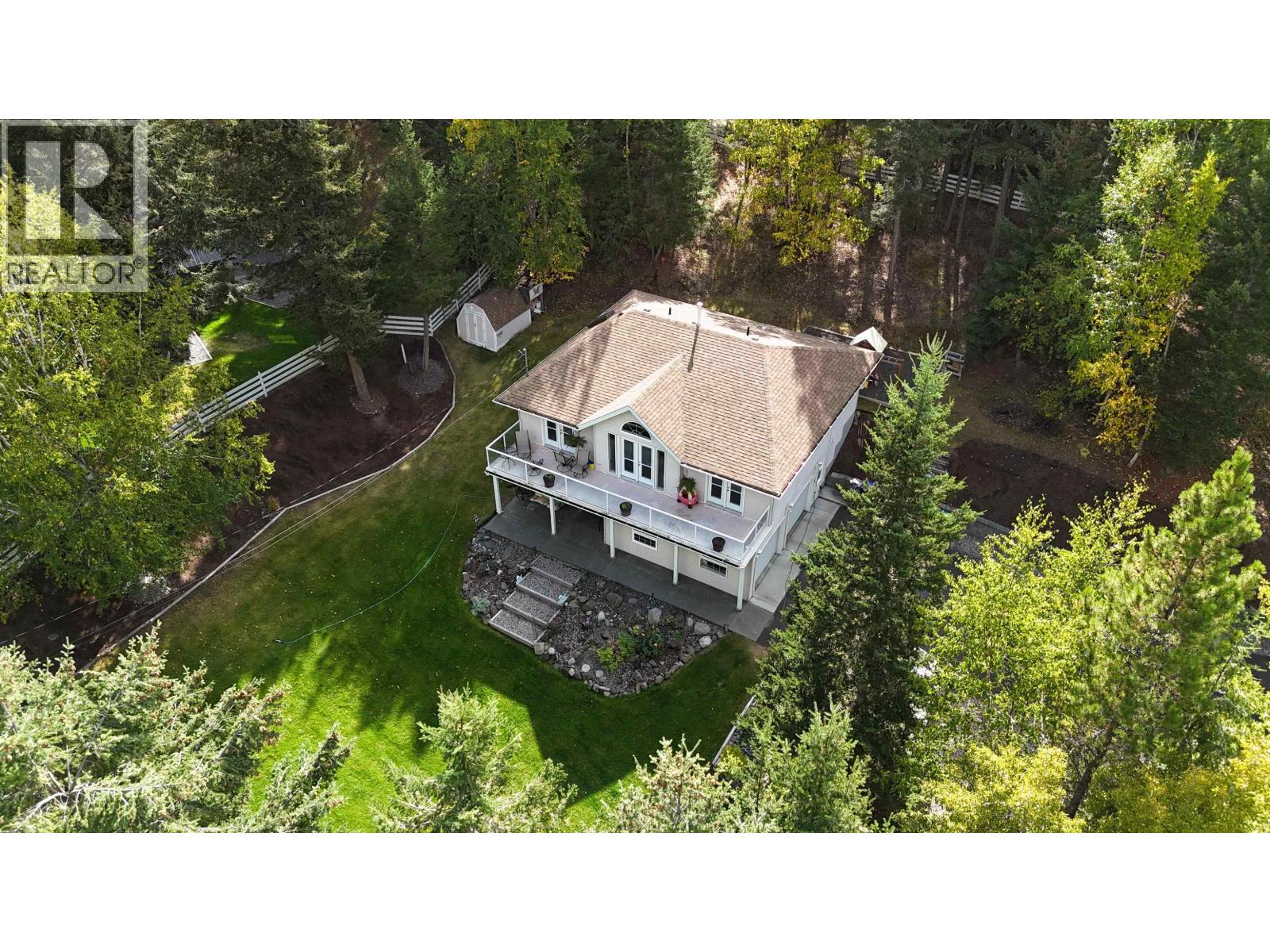 5236 KALLUM DRIVE - Photo 5 of 40, 108 Mile Ranch, British Columbia