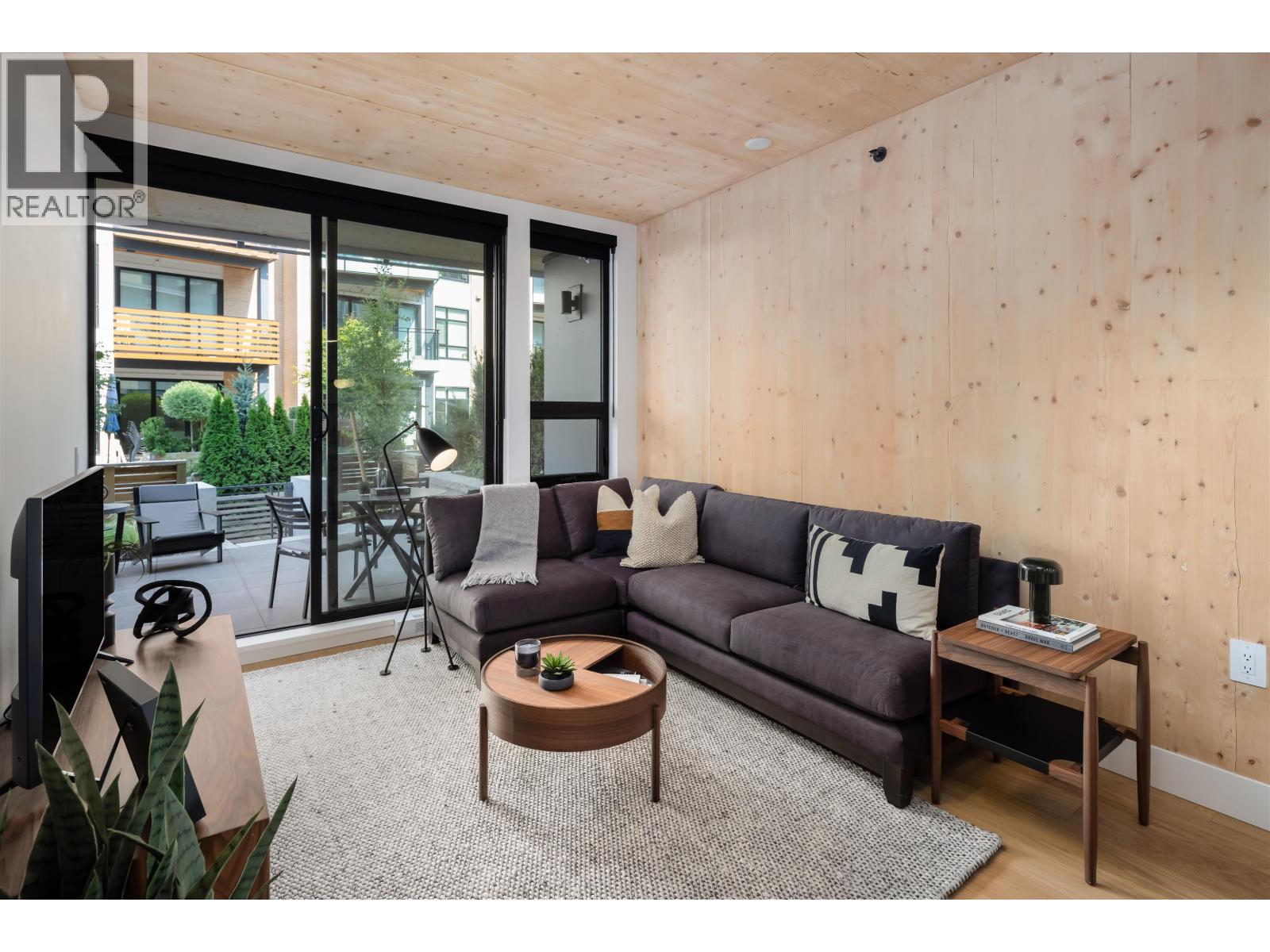105 310 SALTER STREET, New Westminster