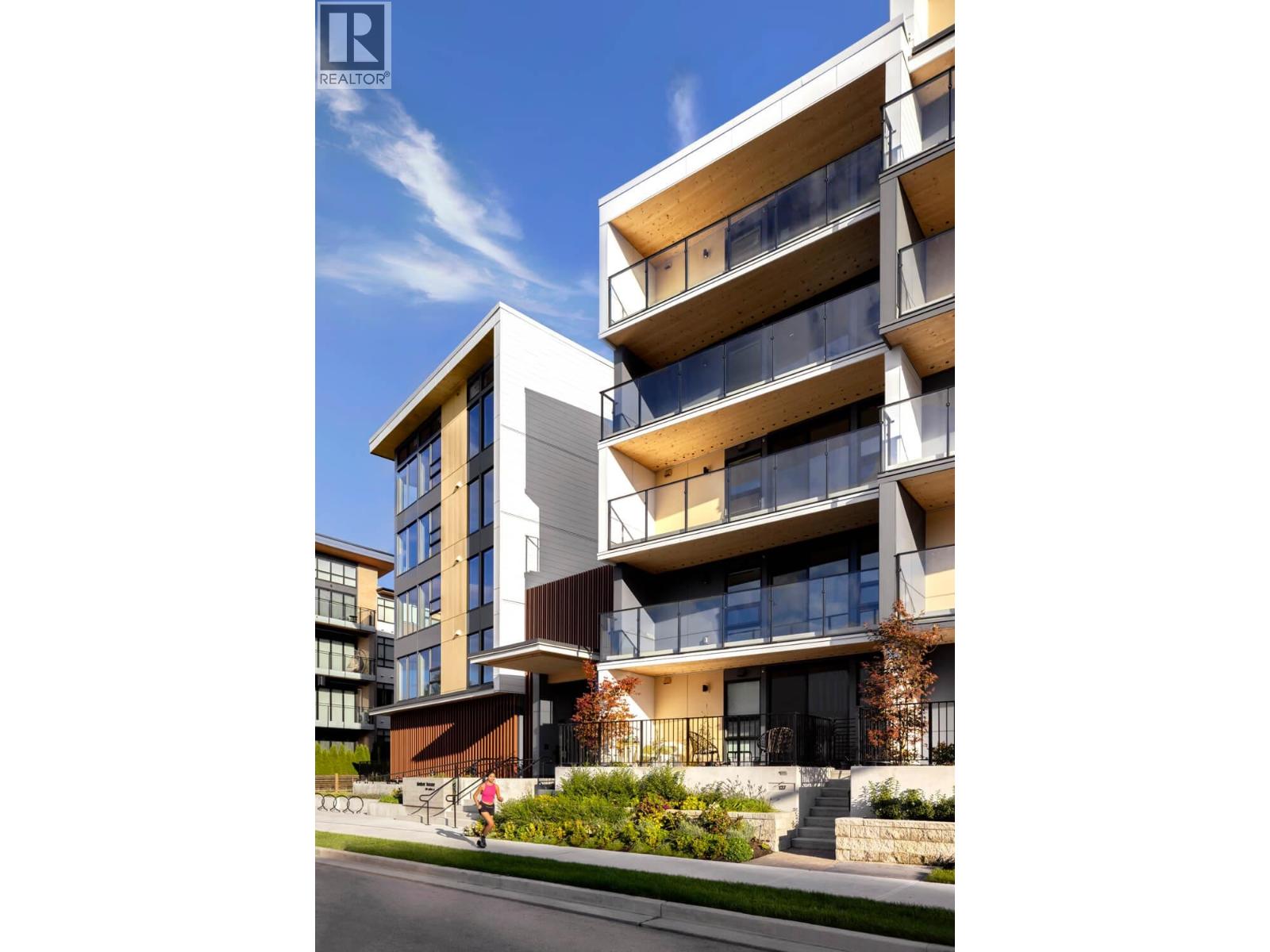 105 310 SALTER STREET, New Westminster