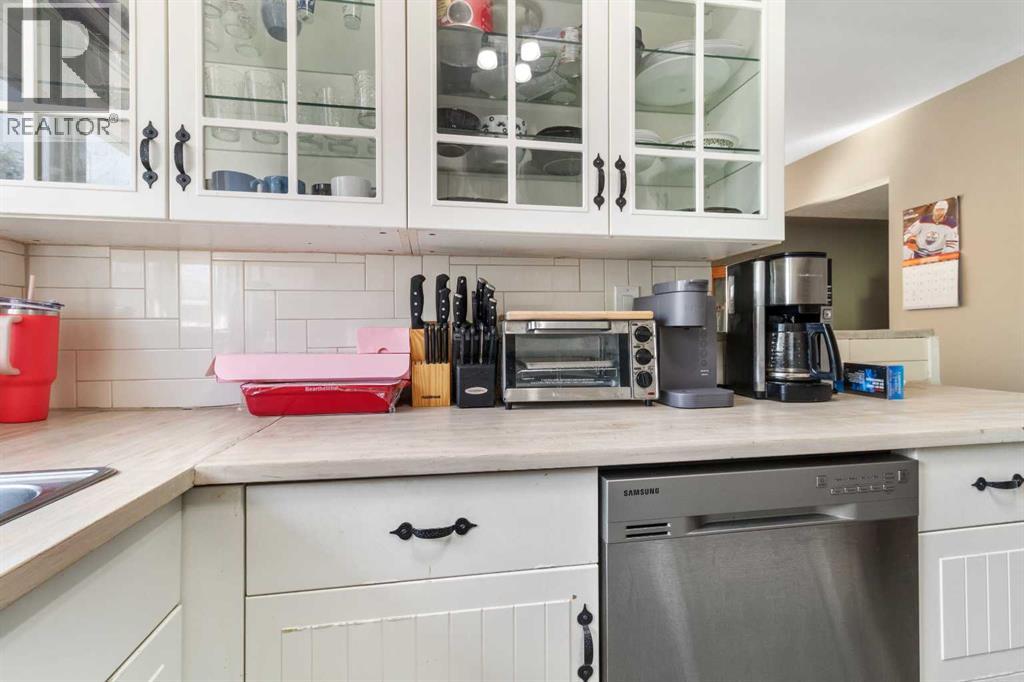 Single Family House Bungalow for Sale in  A Avenue Mountview Red Deer 