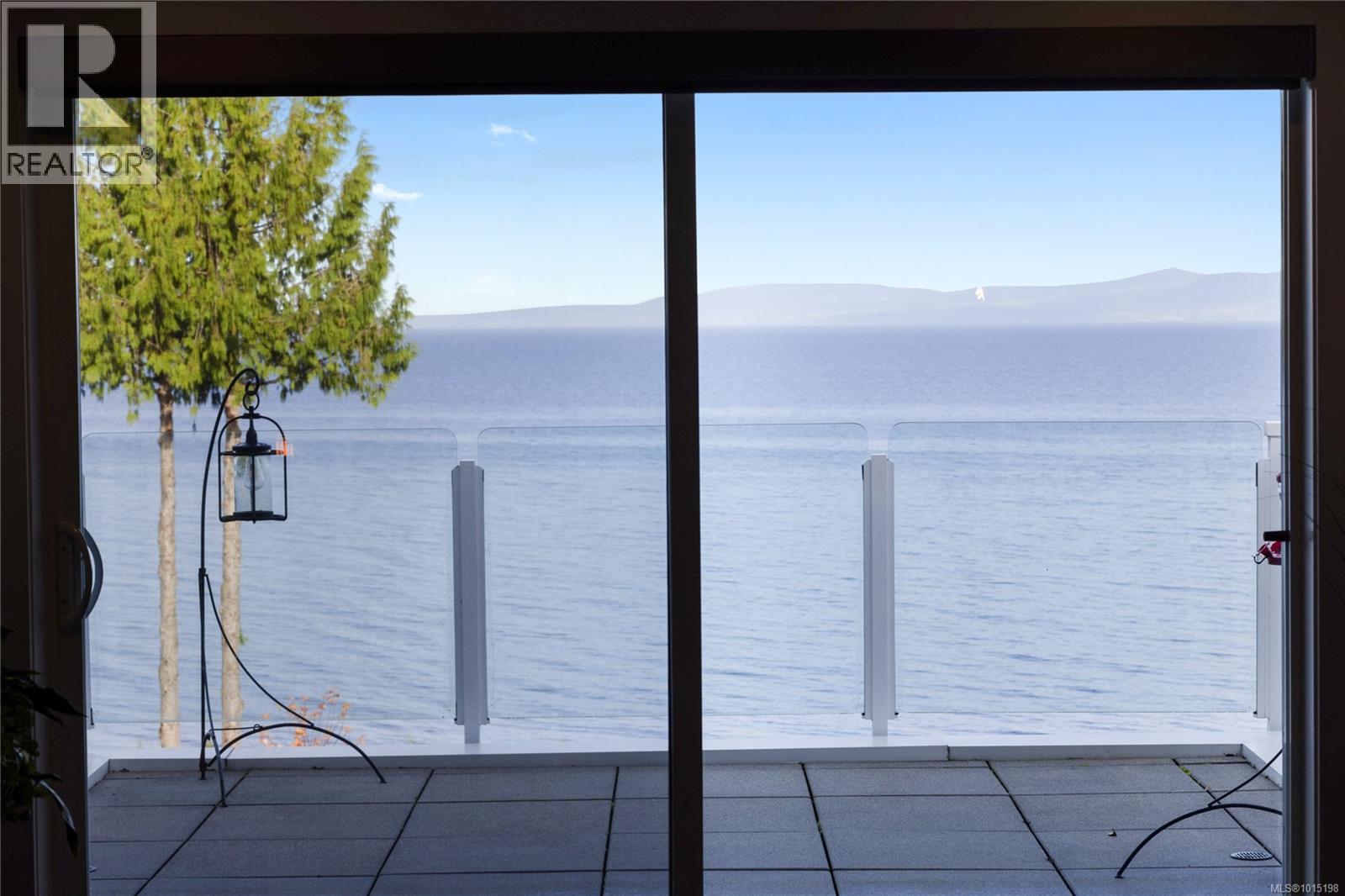 204 431 Crescent Rd W, Qualicum Beach