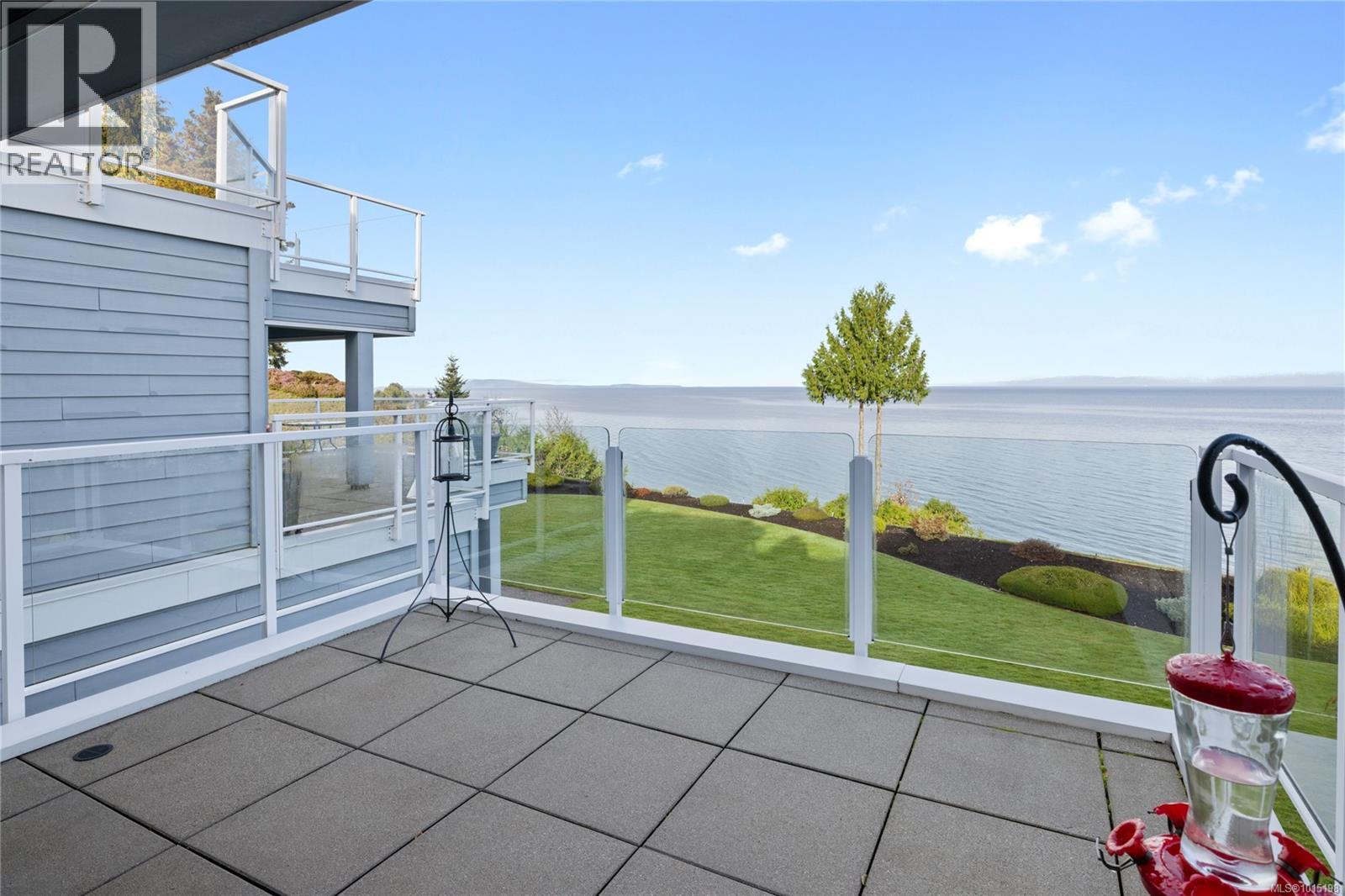 204 431 Crescent Rd W, Qualicum Beach