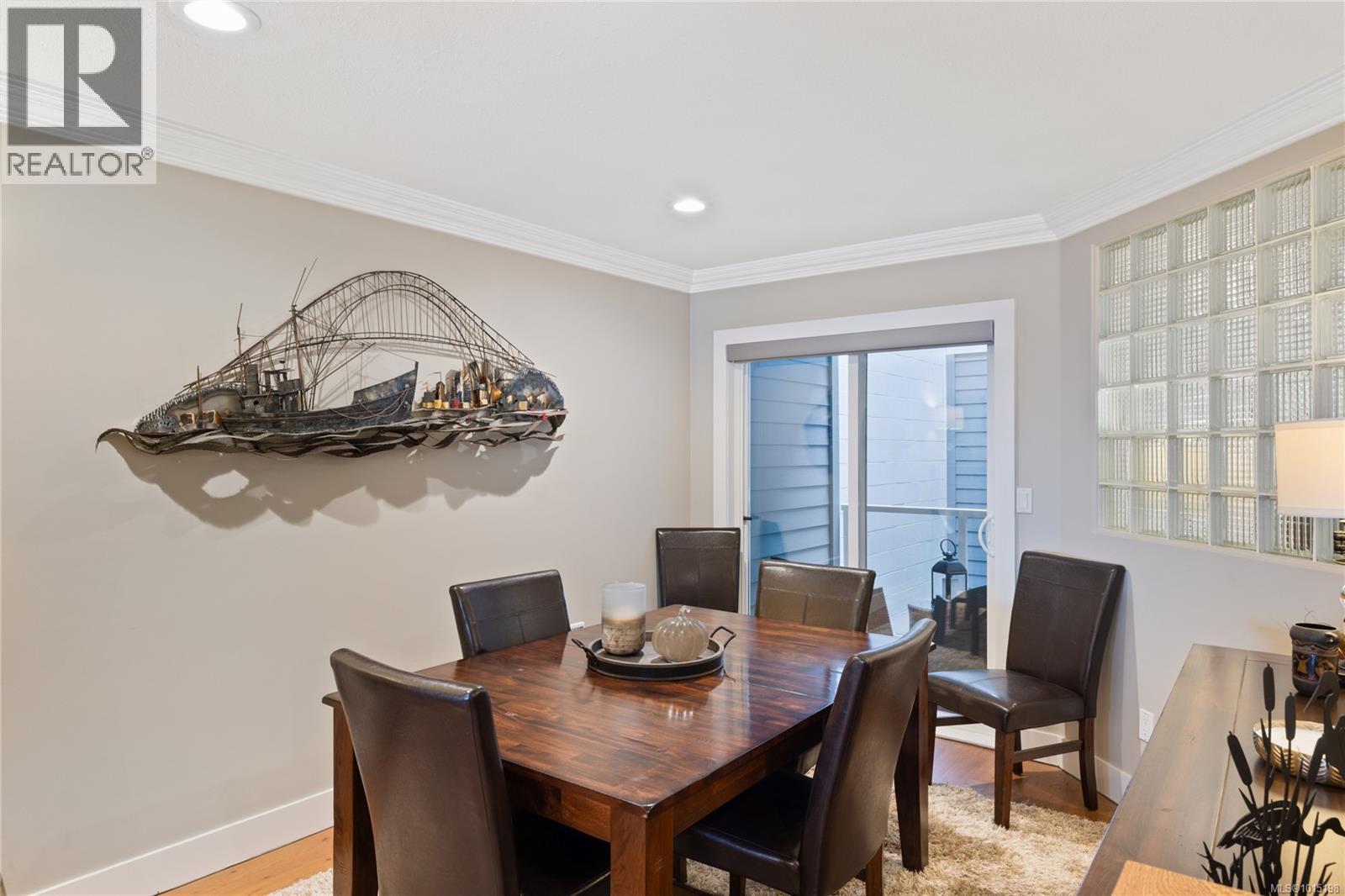 204 431 Crescent Rd W, Qualicum Beach