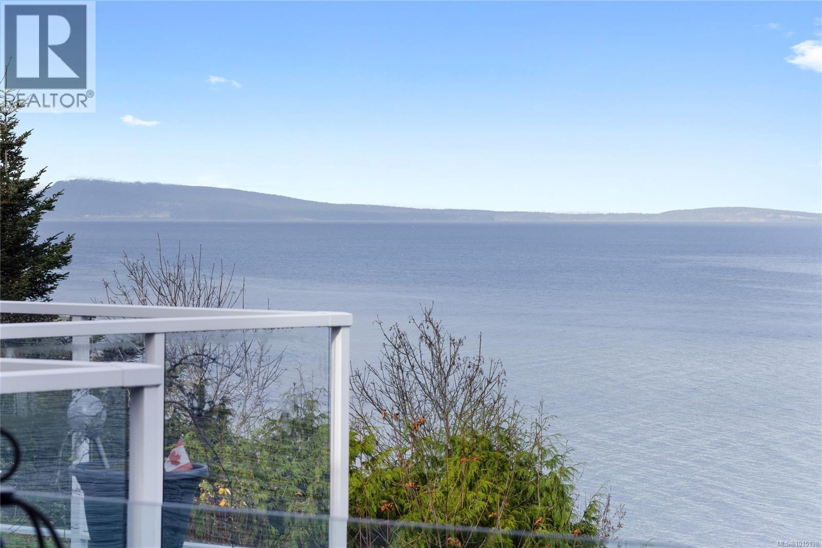 204 431 Crescent Rd W, Qualicum Beach