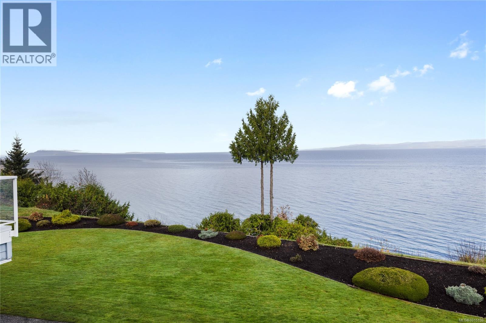 204 431 Crescent Rd W, Qualicum Beach