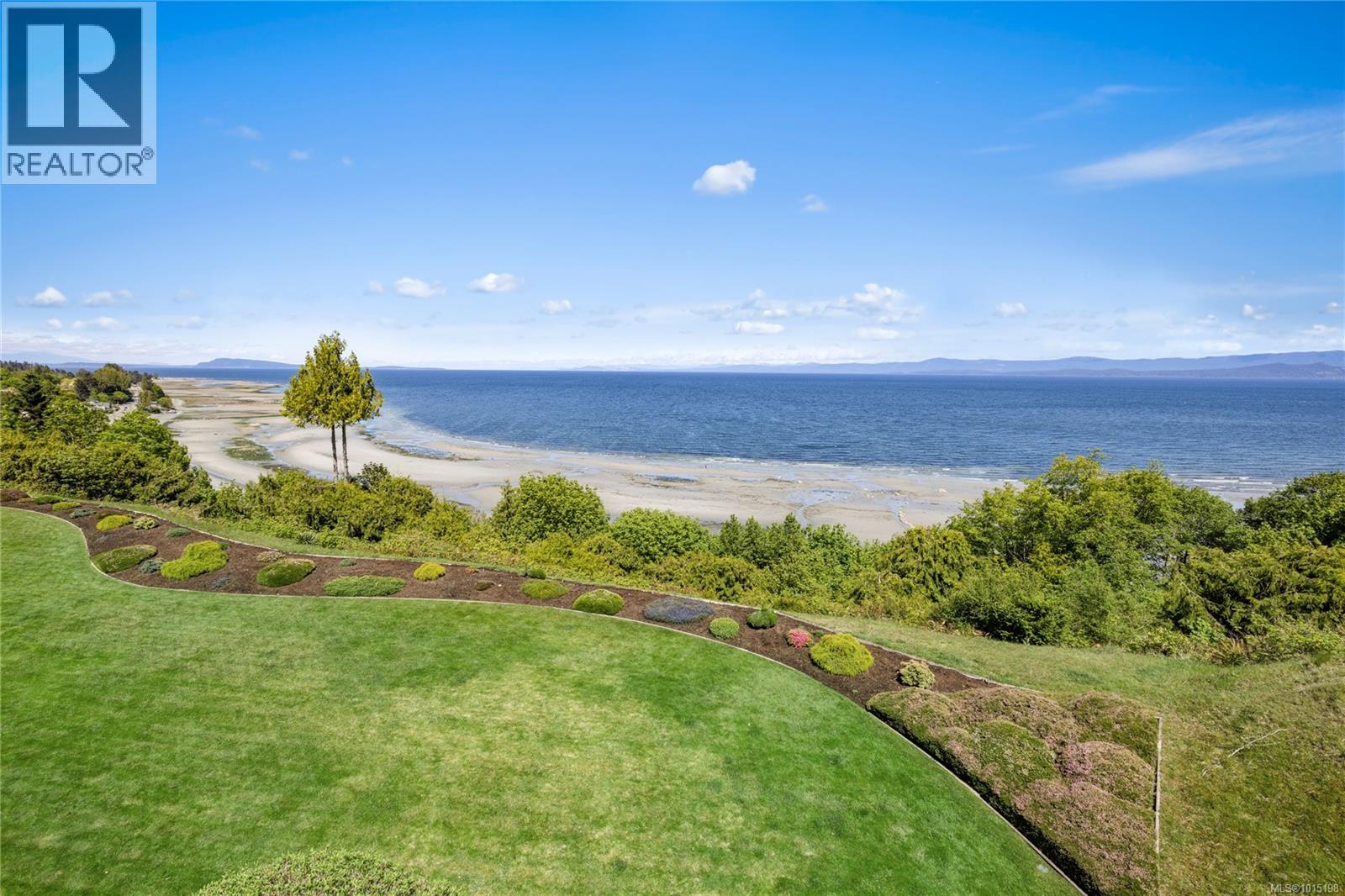 204 431 Crescent Rd W, Qualicum Beach