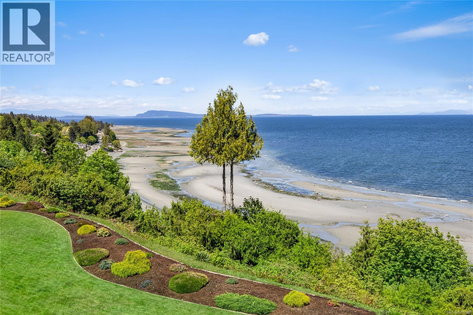 204 431 Crescent Rd W, Qualicum Beach