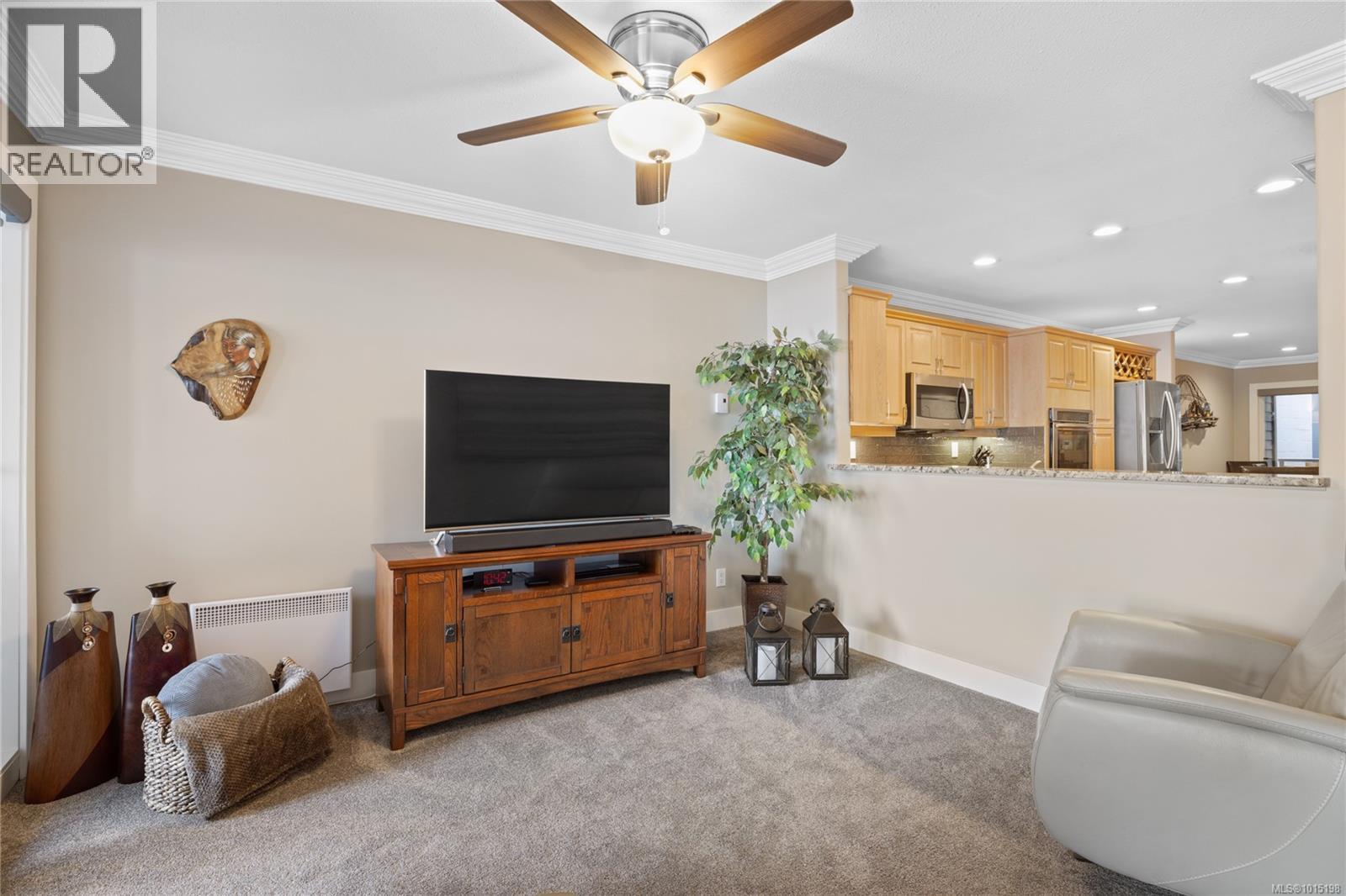 204 431 Crescent Rd W, Qualicum Beach