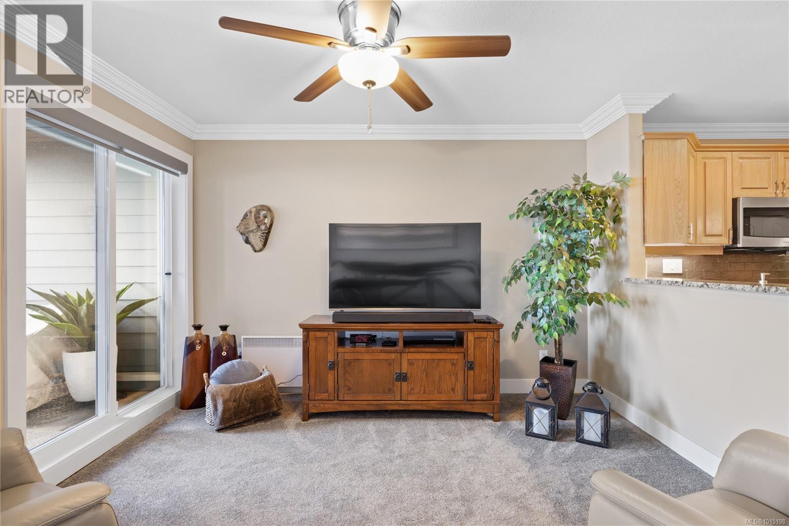 204 431 Crescent Rd W, Qualicum Beach