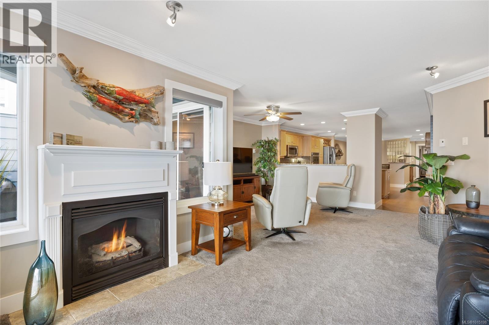204 431 Crescent Rd W, Qualicum Beach