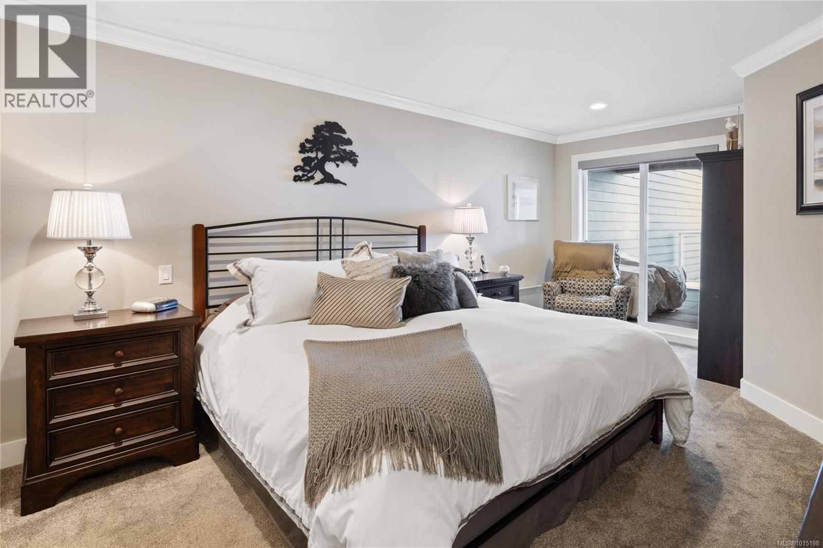 204 431 Crescent Rd W, Qualicum Beach
