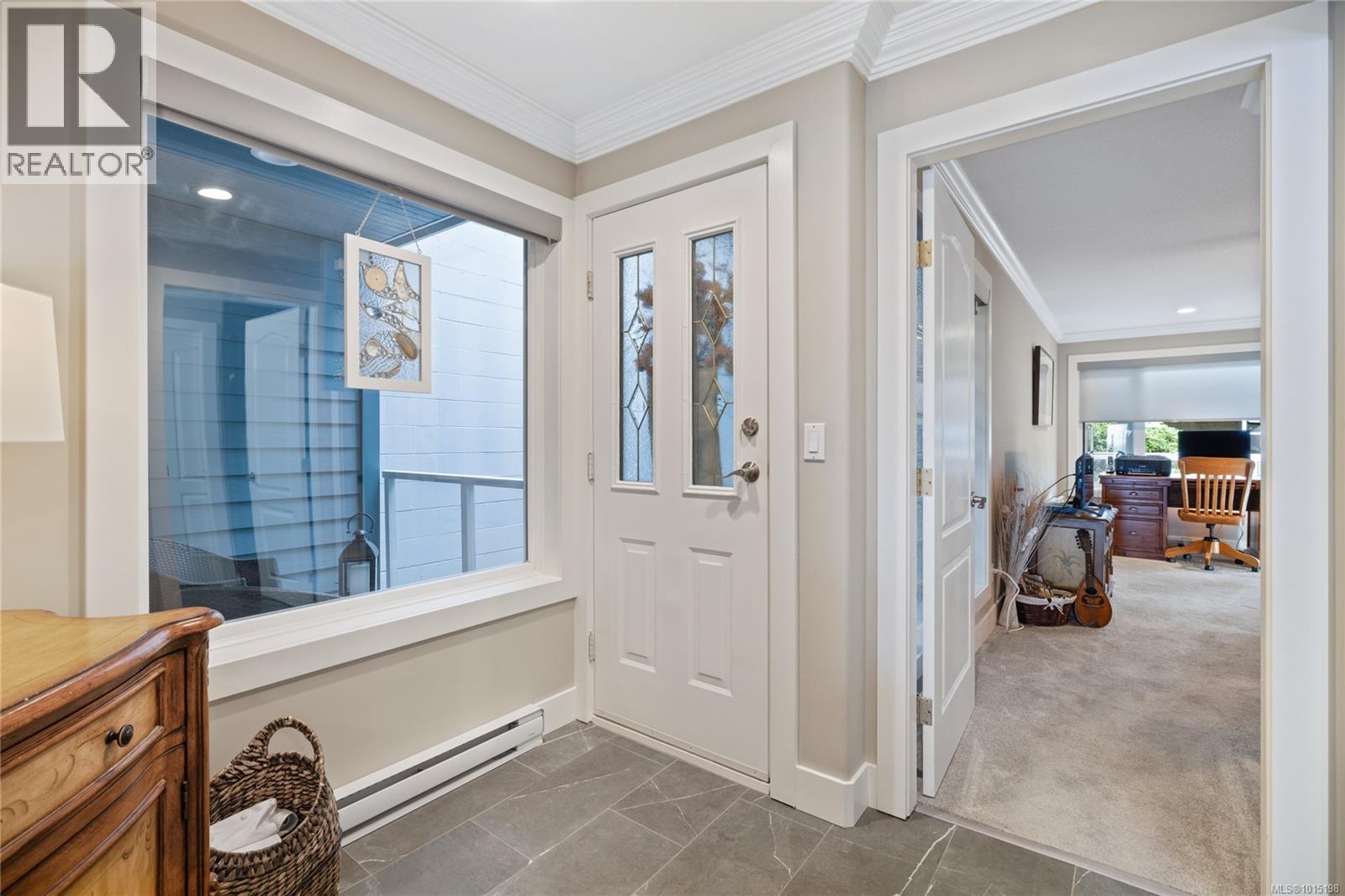 204 431 Crescent Rd W, Qualicum Beach