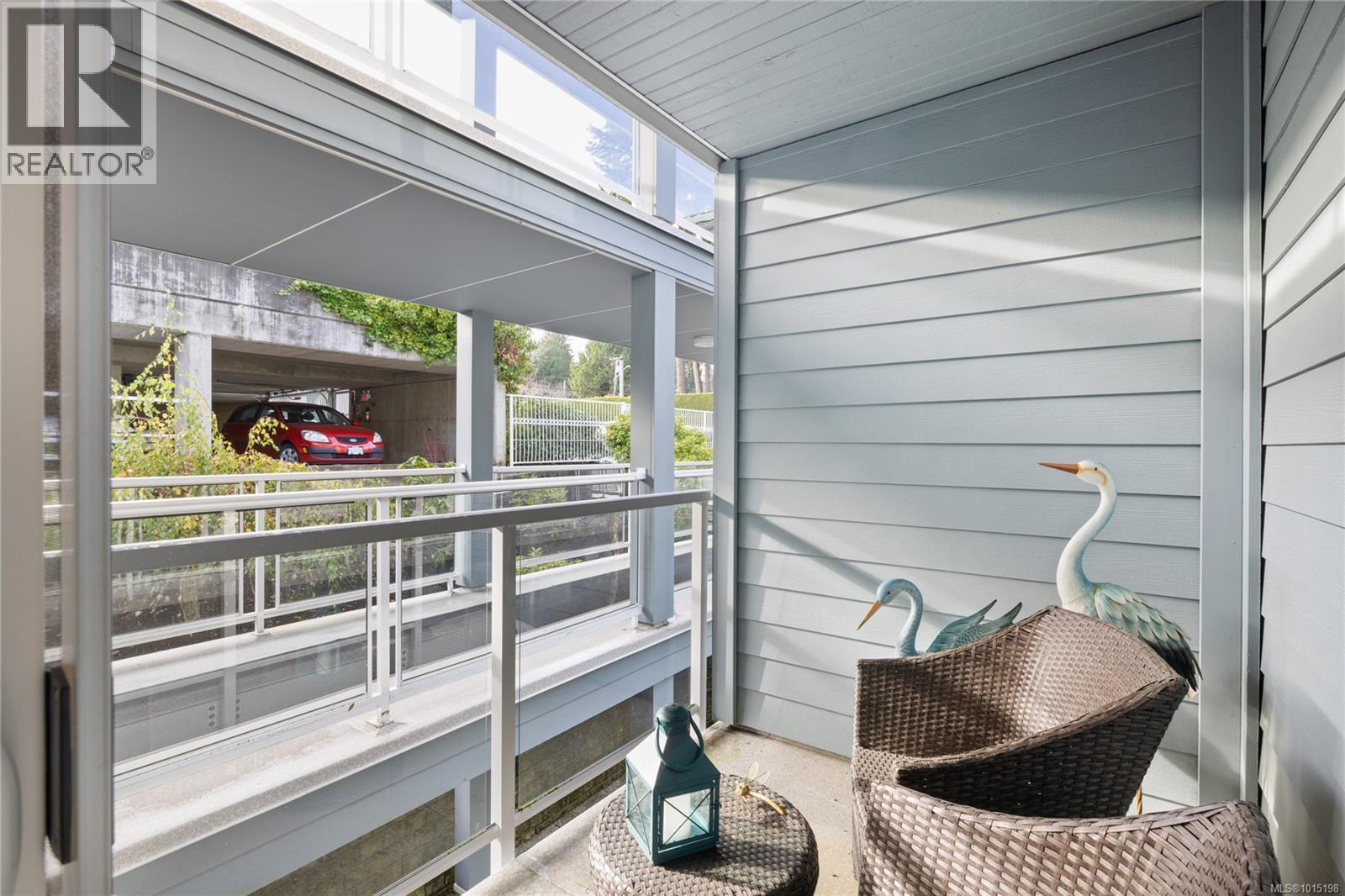204 431 Crescent Rd W, Qualicum Beach