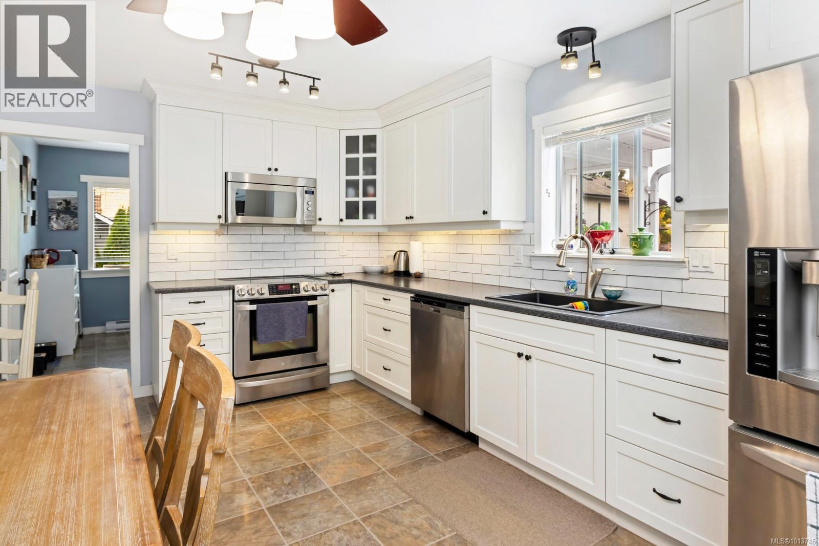 3131 Maxwell St, Chemainus