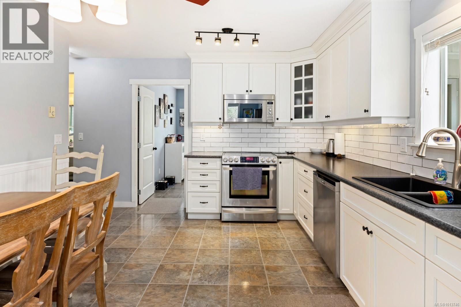 3131 Maxwell St, Chemainus