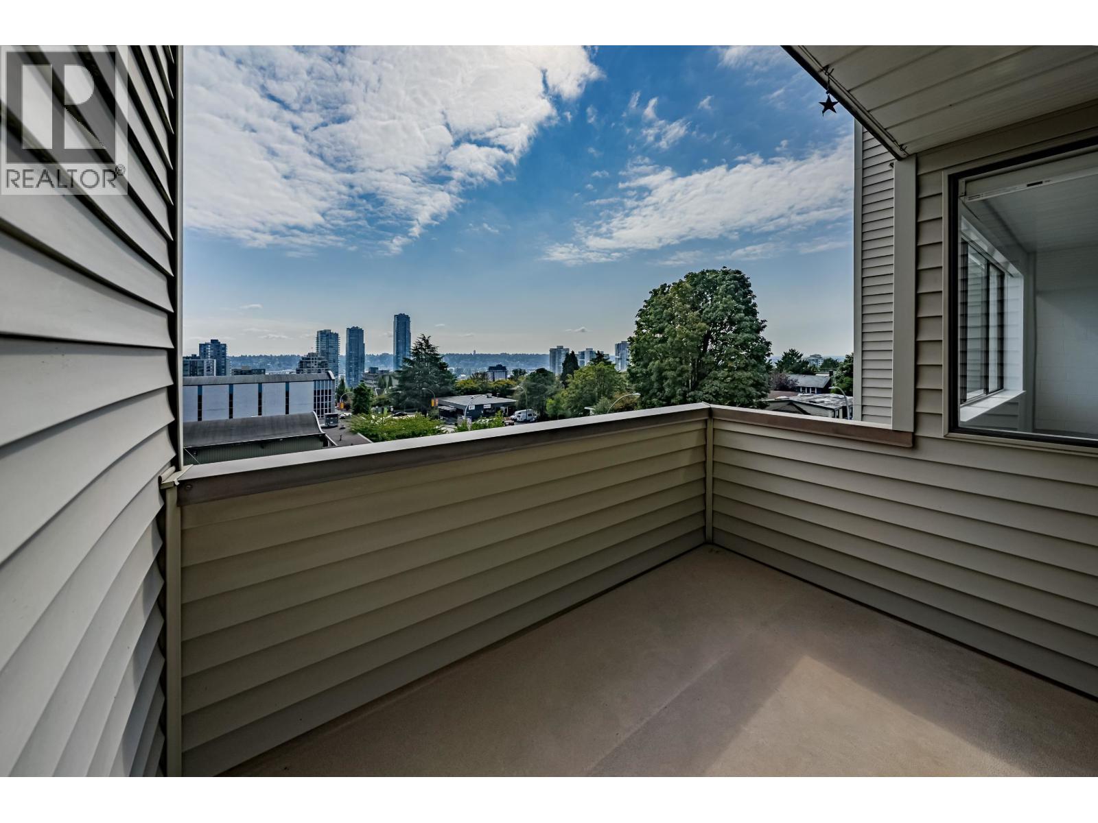 302 225 SIXTH STREET, New Westminster