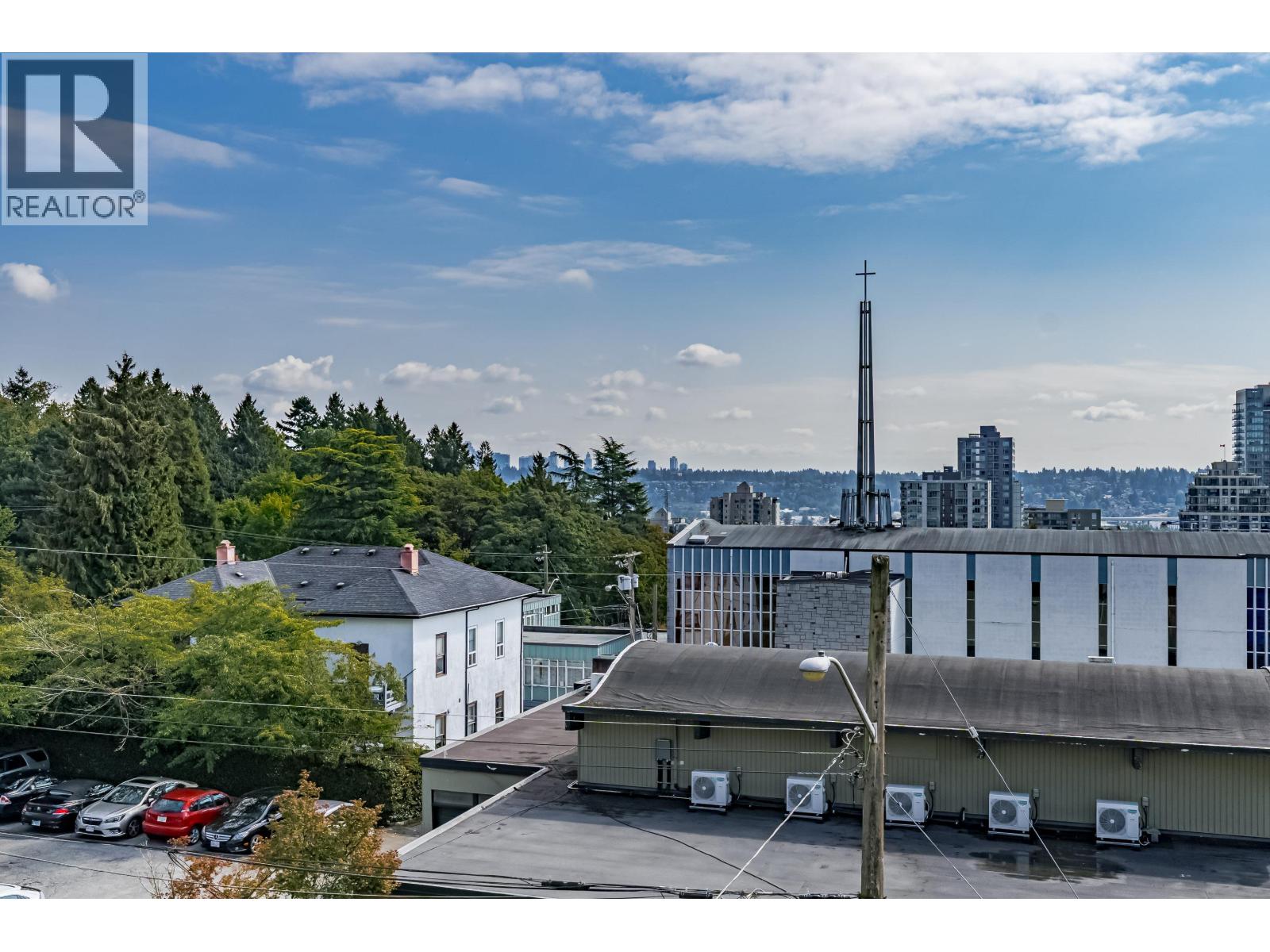 302 225 SIXTH STREET, New Westminster