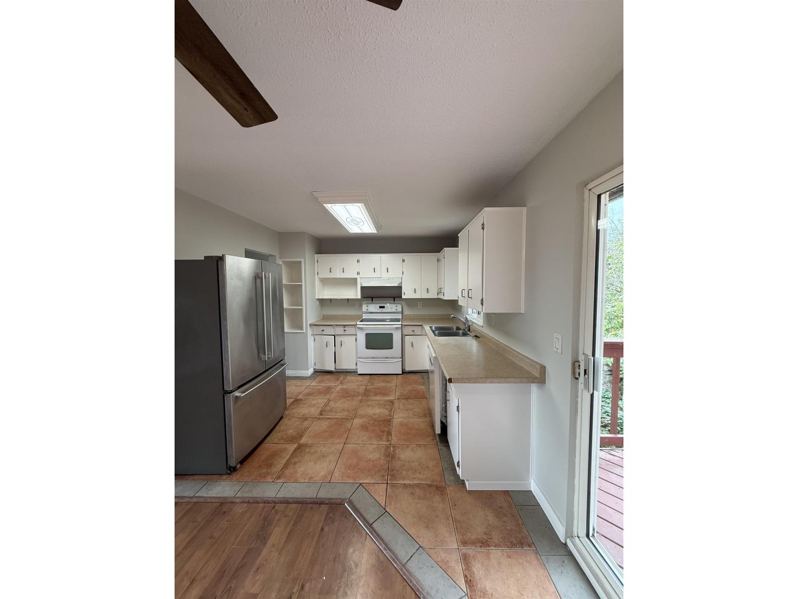 33281 MYRTLE AVENUE, Mission
