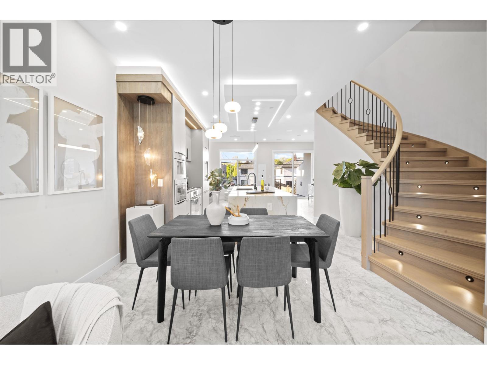 2455 W 10TH AVENUE, Vancouver