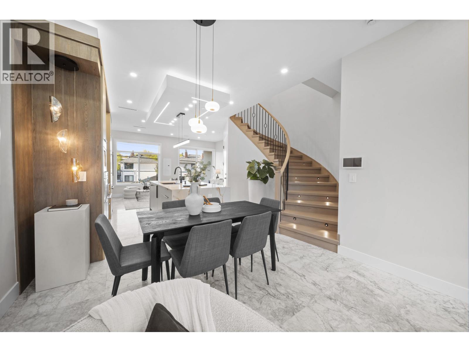 2455 W 10TH AVENUE, Vancouver