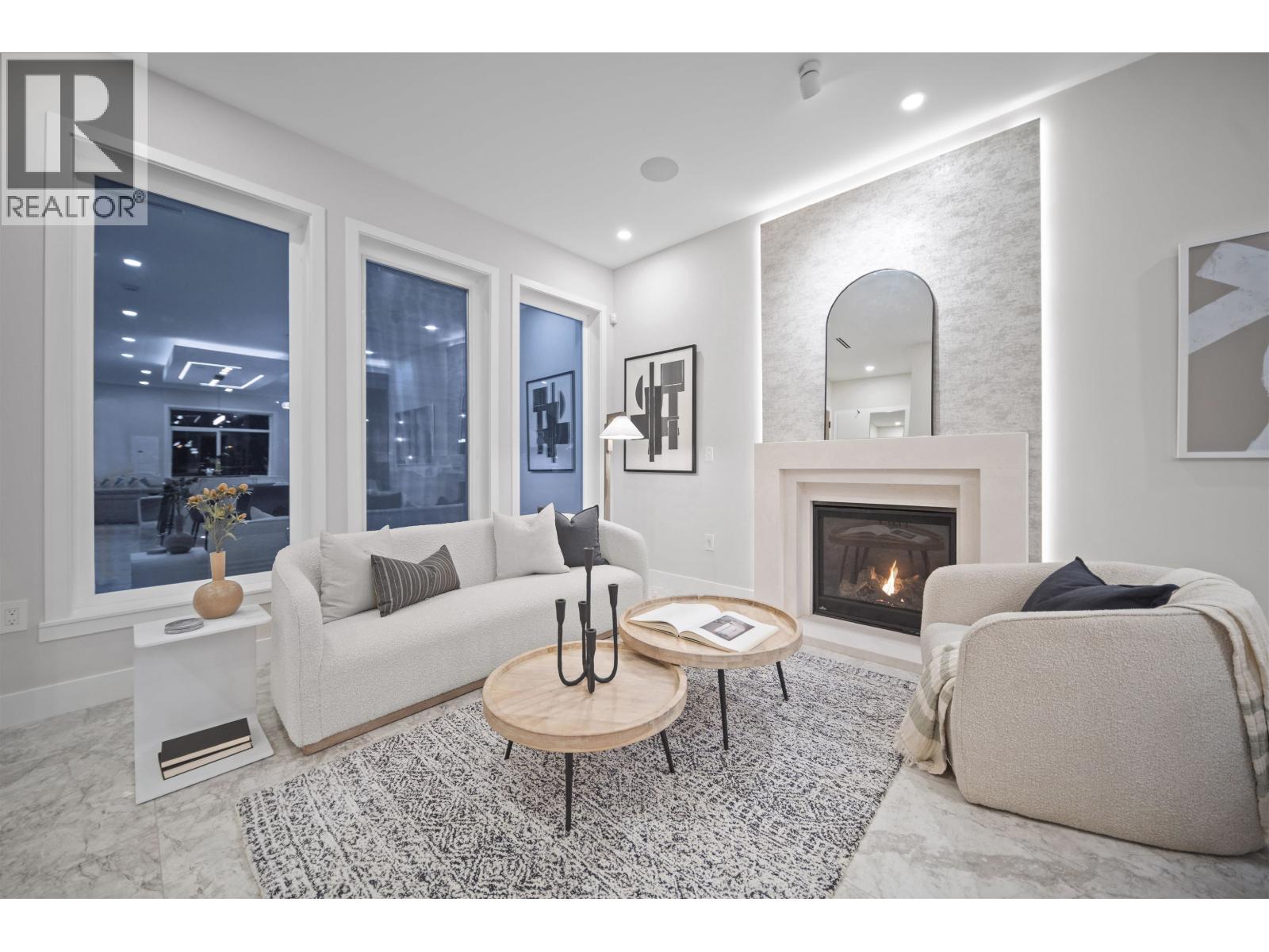 2455 W 10TH AVENUE, Vancouver