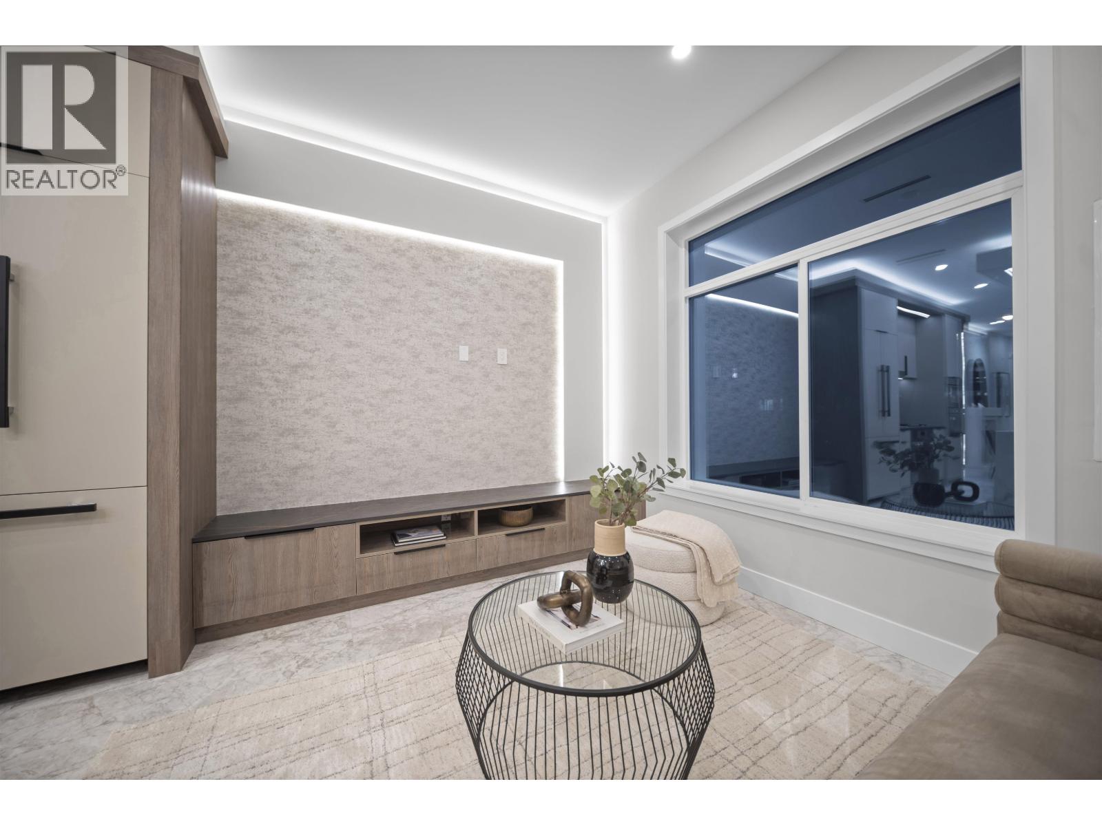 2455 W 10TH AVENUE, Vancouver