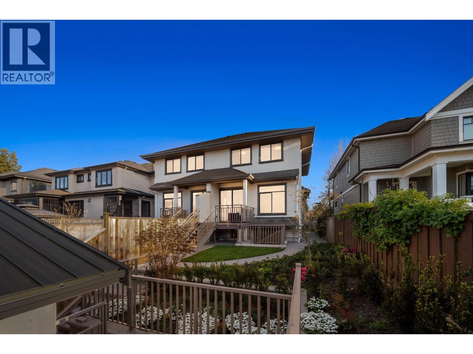 2455 W 10TH AVENUE, Vancouver
