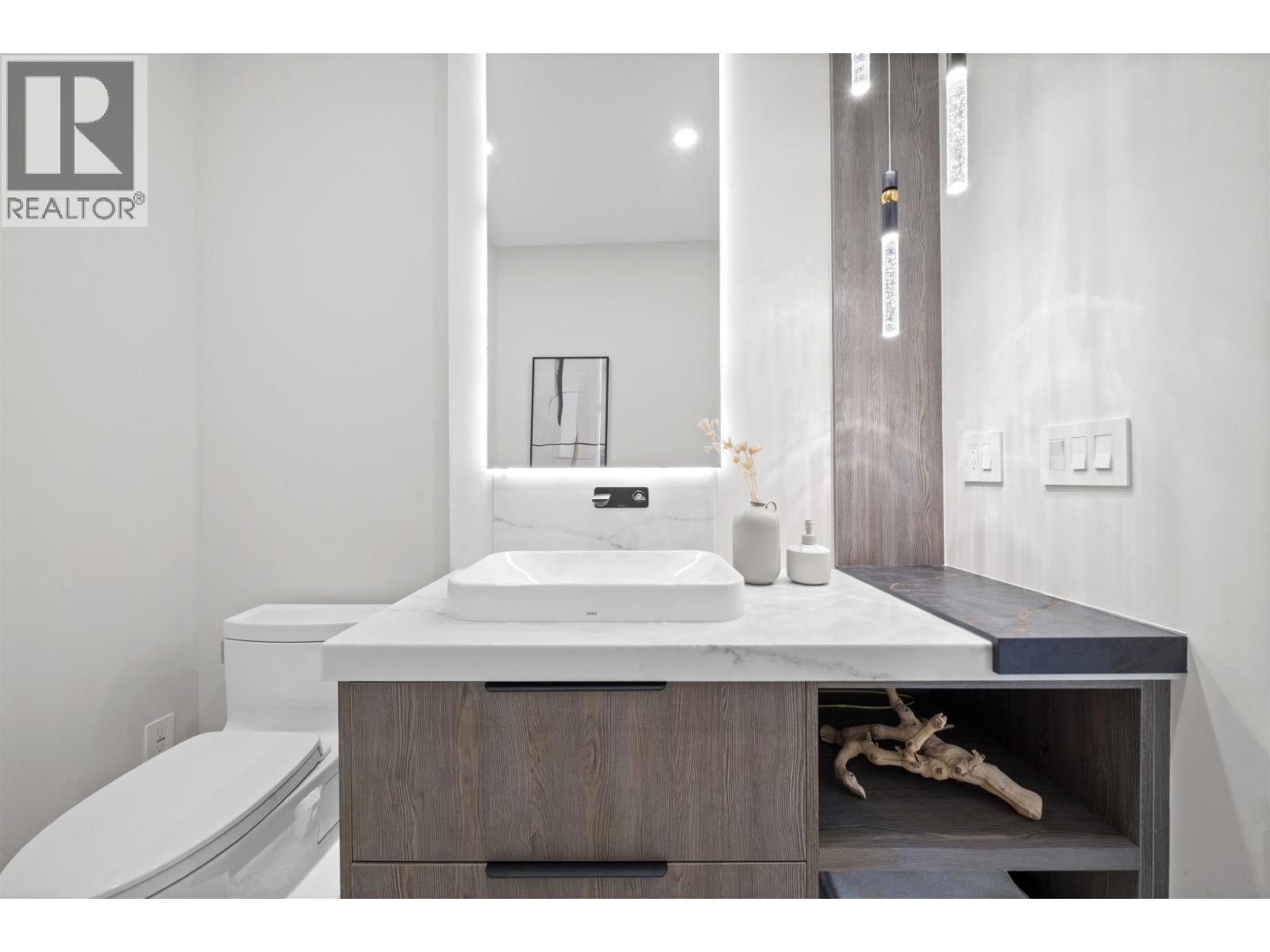 2455 W 10TH AVENUE, Vancouver